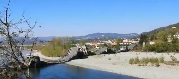 Bridge collapse Bridge collapse - Sputnik International
