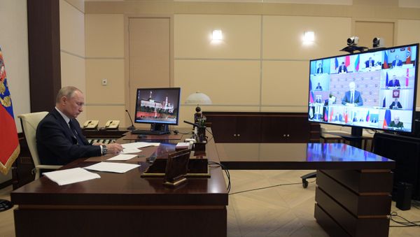 Russian President Vladimir Putin holds online meeting dedicated to coronavirus (COVID-19) pandemic with leaders of Russian regions, 8 April 2020 - Sputnik International
