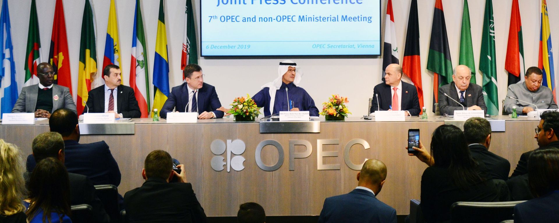 OPEC+ member-states' meeting, 6 December 2019. OPEC+ member-states' meeting, 6 December 2019. - Sputnik International, 1920, 07.10.2022