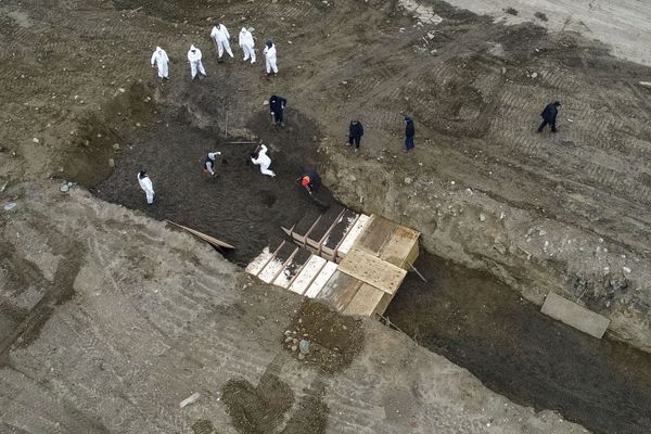 US COVID-19 Death Toll Count Tops 100,000 - Johns Hopkins US COVID-19 Death Toll Count Tops 100,000 - Johns Hopkins - Sputnik International