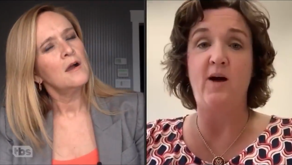 Screenshot of TBS host Samatha Bee talking to Rep. Katie Porter on 'Full Frontal', 10 April 2020 - Sputnik International