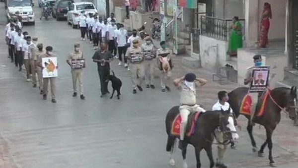 Surat City  organises  COVID19 awareness drive including dogs and horses - Sputnik International