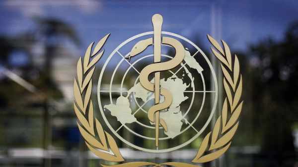 World Health Organization logo on its headquarters in Geneva - Sputnik International