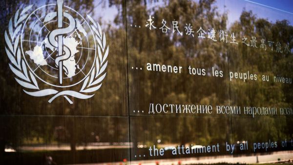 The logo of the World Health Organization is seen at the WHO headquarters in Geneva, Switzerland, Thursday, June 11, 2009 - Sputnik International