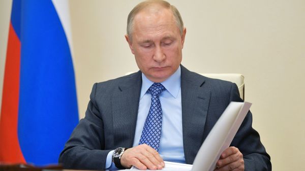 Russian President Vladimir Putin takes part in the summit of the Eurasian Economic Union (EAEU) conducted in the format of the video conference. 14 April 2020 - Sputnik International