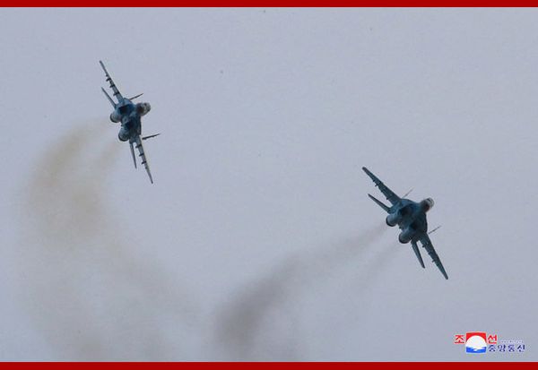 Photos: North Korea’s MiG-29s Dogfight for Kim Jong Un in Rare Media Appearance Photos: North Korea’s MiG-29s Dogfight for Kim Jong Un in Rare Media Appearance - Sputnik International