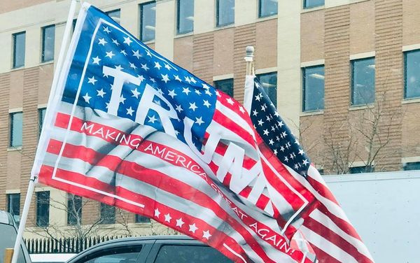 Michigan citizens protest stay-at-home order on 15 April 2020 - Sputnik International