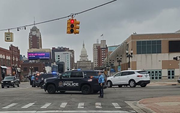 Michigan citizens protest Coronavirus measures on 15 April 2020 - Sputnik International