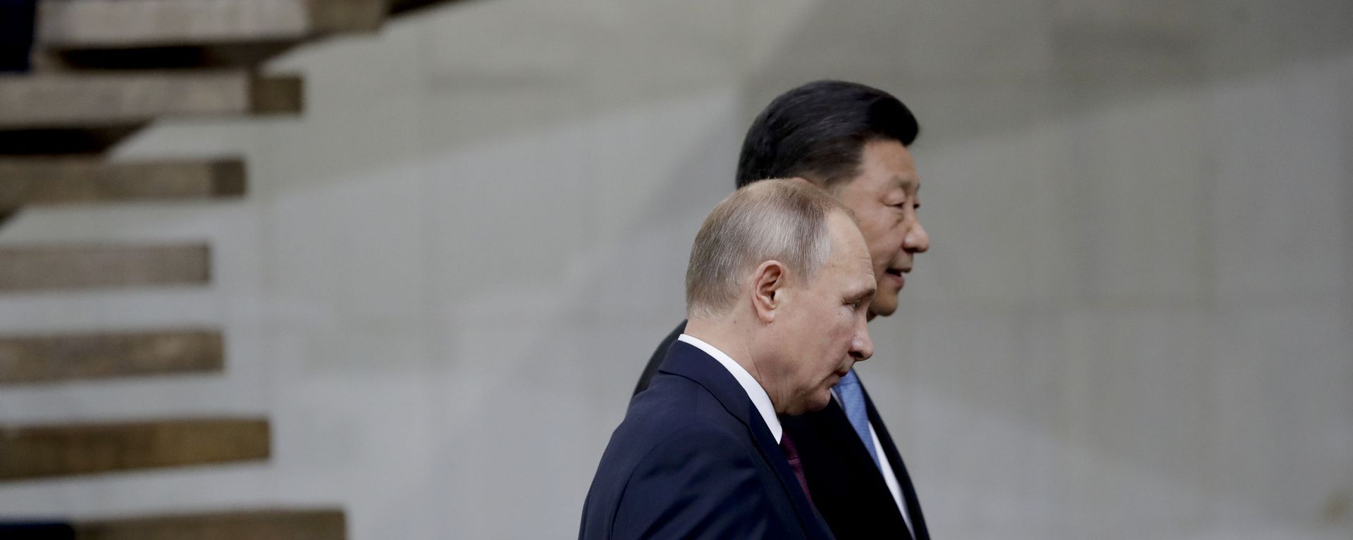 Russia's President Vladimir Putin and China's President Xi Jinping walk after the family photo of leaders of the BRICS emerging economies at the Itamaraty palace in Brasilia, Brazil, Thursday, Nov. 14, 2019 Russia's President Vladimir Putin and China's President Xi Jinping walk after the family photo of leaders of the BRICS emerging economies at the Itamaraty palace in Brasilia, Brazil, Thursday, Nov. 14, 2019 - Sputnik International, 1920, 28.06.2021