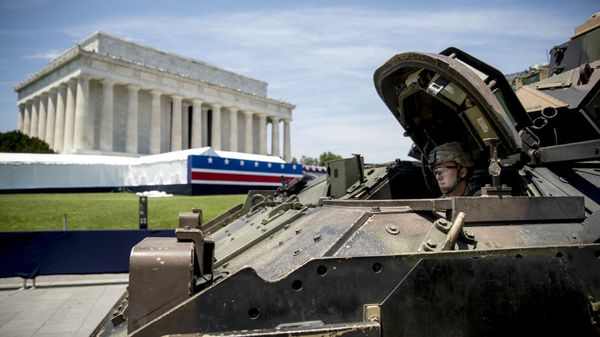 One of two Bradley Fighting Vehicles waits to be driven into place in front of the Lincoln Memorial for President Donald Trump's 'Salute to America' event honoring service branches on Independence Day, Wednesday, July 3, 2019, in Washington - Sputnik International