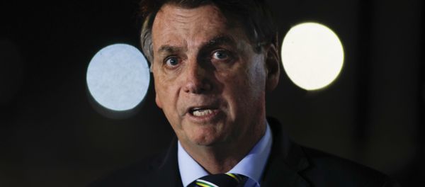 Brazil's President Jair Bolsonaro delivers a press conference at Palacio da Alvorada da presidencial residence, in Brasilia, on April 16, 2020. Brazil's President Jair Bolsonaro delivers a press conference at Palacio da Alvorada da presidencial residence, in Brasilia, on April 16, 2020. - Sputnik International