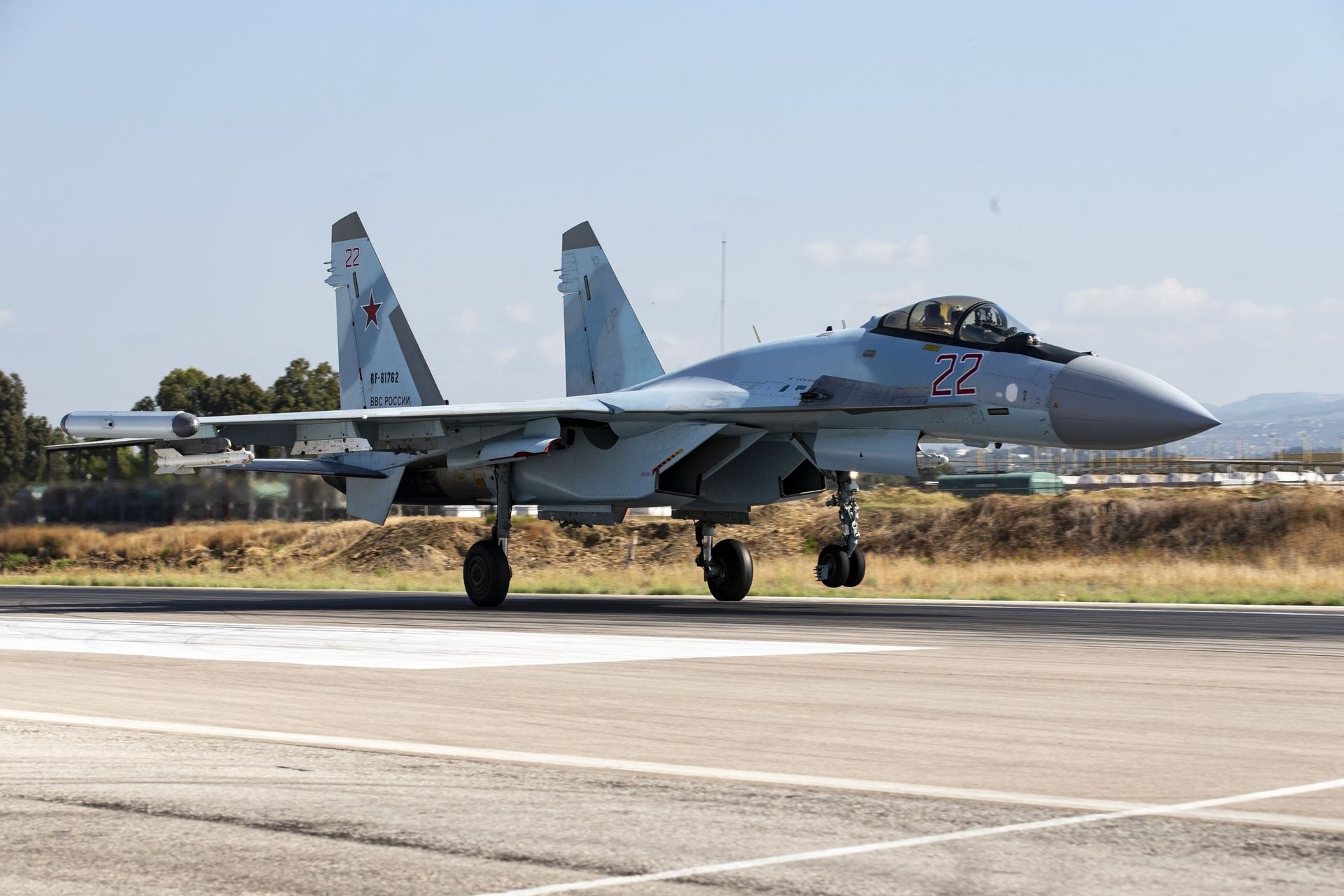 Russian Su-35 fighter jet taking off at Hemeimeem air base in Syria - Sputnik International, 1920, 27.01.2023