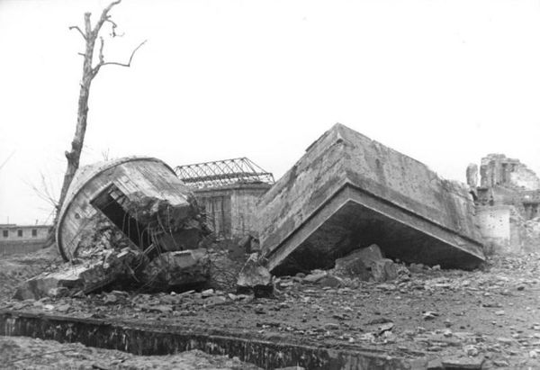 Shelter and Grave: The Story of Hitler's Underground Bunker in Berlin - Photos Shelter and Grave: The Story of Hitler's Underground Bunker in Berlin - Photos - Sputnik International