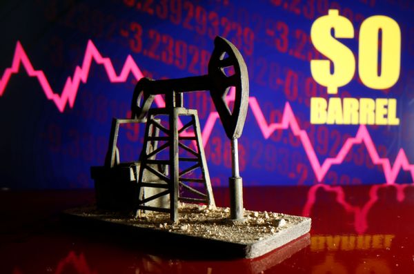 US Oil Futures for June Up Over 15%, Trading at More Than $2 Per Barrel US Oil Futures for June Up Over 15%, Trading at More Than $2 Per Barrel - Sputnik International