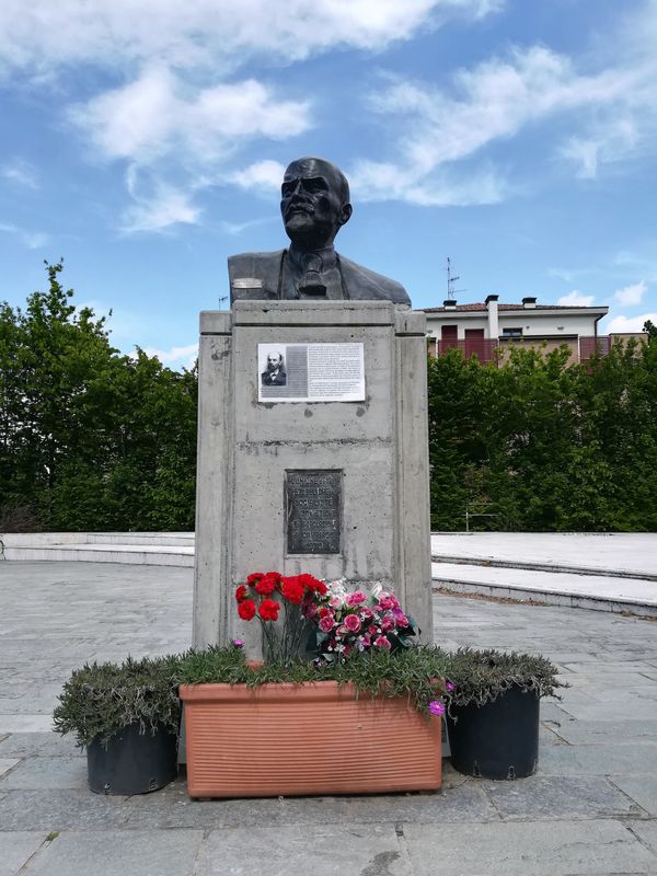 From the Arctic to Antarctica: Lenin Monuments Around the World - Sputnik International
