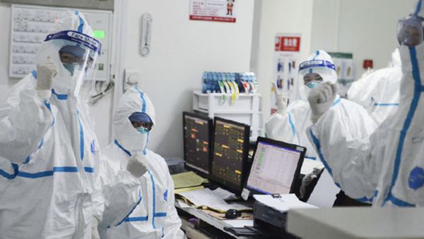 Members of the medical staff work at the Central Hospital in Wuhan, China (File) - Sputnik International
