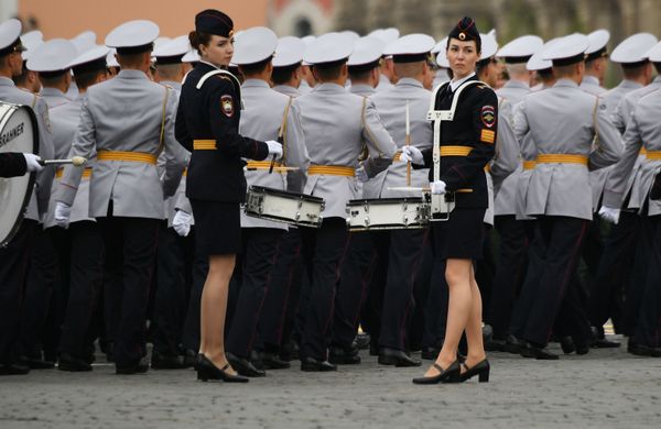 Beauties in Uniform: Stunning Russian Servicewomen During Victory Day Rehearsals Beauties in Uniform: Stunning Russian Servicewomen During Victory Day Rehearsals - Sputnik International