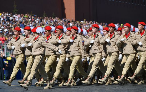 Beauties in Uniform: Stunning Russian Servicewomen During Victory Day Rehearsals Beauties in Uniform: Stunning Russian Servicewomen During Victory Day Rehearsals - Sputnik International