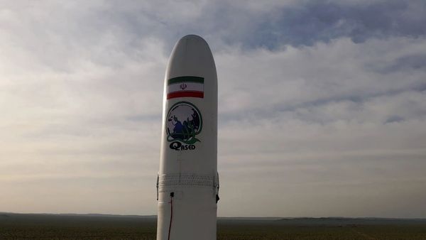 A first military satellite named Noor is seen to be launched into orbit by Iran's Revolutionary Guards Corps, in Semnan, Iran April 22, 2020 A first military satellite named Noor is seen to be launched into orbit by Iran's Revolutionary Guards Corps, in Semnan, Iran April 22, 2020 - Sputnik International
