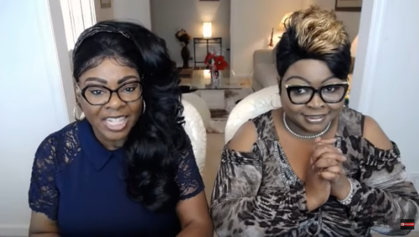 Fox News vlogger duo Diamond & Silk during an April 20, 2020, livestream - Sputnik International