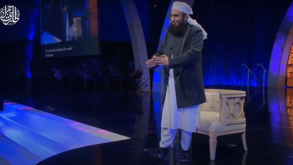 Tariq Jamil   - Sputnik International