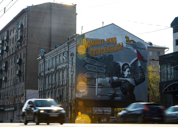 Inspired by Heroes: Murals Painted on Buildings in Russia in Celebration of WWII Victory - Sputnik International