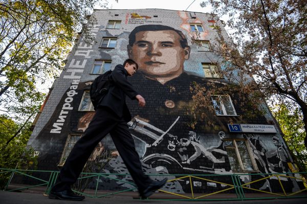 Inspired by Heroes: Murals Painted on Buildings in Russia in Celebration of WWII Victory - Sputnik International
