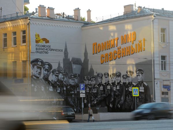 Inspired by Heroes: Murals Painted on Buildings in Russia in Celebration of WWII Victory - Sputnik International