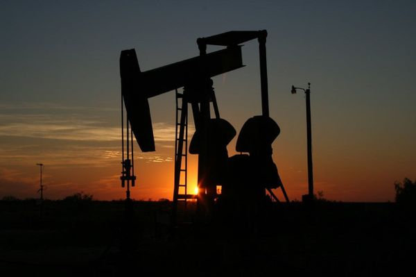 Exxon Mobil Reports $610 Mln Loss Amid Collapse of Oil Prices - Sputnik International