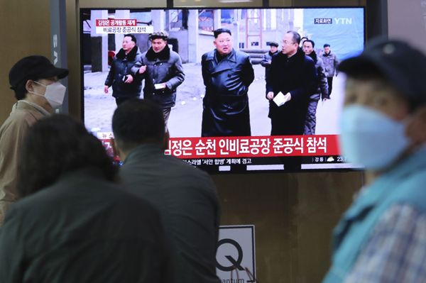 North Korea's Kim Jong Un Makes First Public Appearance Amid Reports of Ill Condition - Sputnik International