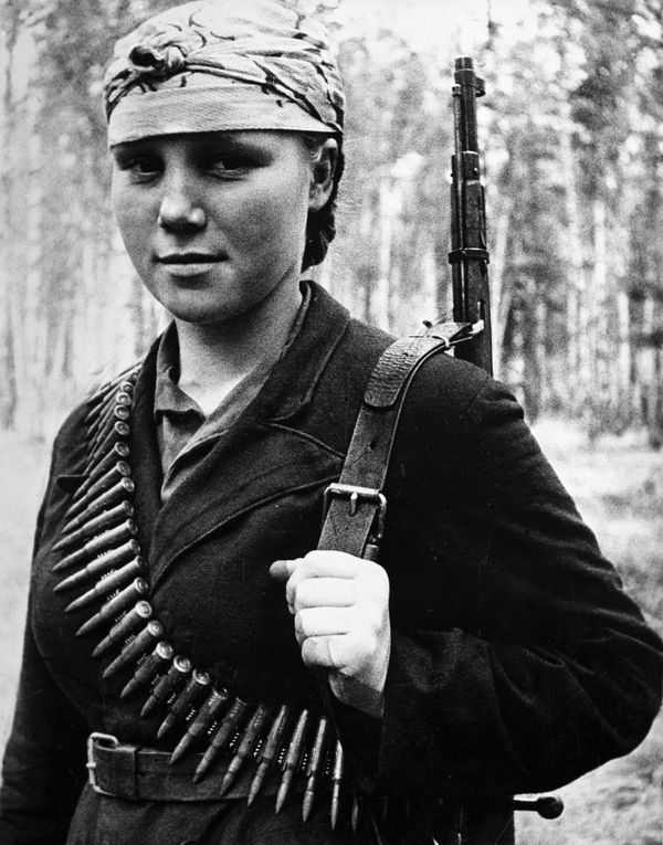 Lida Ferapont, a nurse in a partisan regiment, 31 August 1942 Lida Ferapont, a nurse in a partisan regiment, 31 August 1942 - Sputnik International