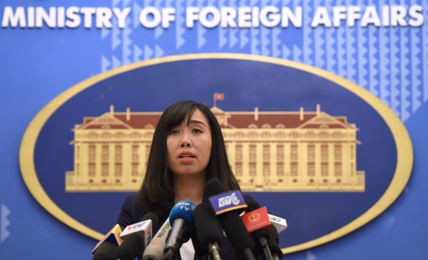 Vietnam's Foreign Ministry spokeswoman Le Thi Thu Hang takes questions during a press conference in Hanoi on August 3, 2017. Vietnam's Foreign Ministry spokeswoman Le Thi Thu Hang takes questions during a press conference in Hanoi on August 3, 2017. - Sputnik International