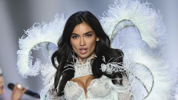 Model Kelly Gale walks the runway during the 2018 Victoria's Secret Fashion Show at Pier 94 on 8 November 2018 in New York - Sputnik International