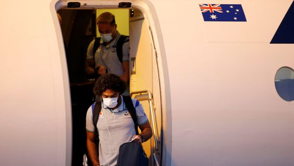 The New Zealand Warriors NRL team, which will live and train in Australia under quarantine conditions due to the coronavirus disease (COVID-19), arrives at the Tamworth Airport in Tamworth, Australia, May 3, 2020. Picture taken May 3, 2020. The New Zealand Warriors NRL team, which will live and train in Australia under quarantine conditions due to the coronavirus disease (COVID-19), arrives at the Tamworth Airport in Tamworth, Australia, May 3, 2020. Picture taken May 3, 2020. - Sputnik International