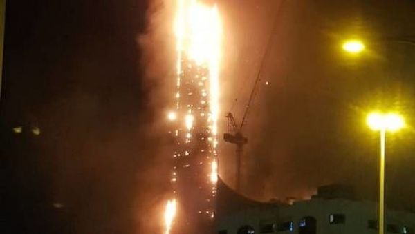 Screenshot of the video of the massive fire breaking out in Sharjah, UAE, 4 May 2020 - Sputnik International