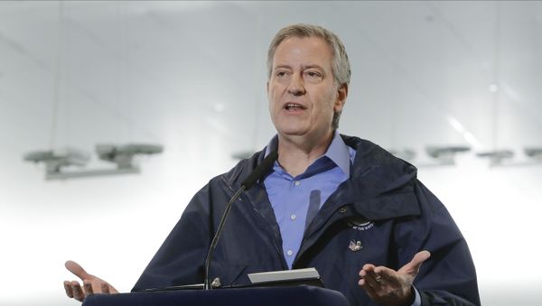 New York City Mayor Bill de Blasio speaks at the USTA Indoor Training Center where a 350-bed temporary hospital will be built Tuesday, March 31, 2020, in New York. - Sputnik International