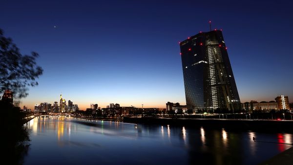 The head quarter of the European central bank (ECB,R) is photographed during sunset in Frankfurt, Germany, April 22, 2020, as the spread of the coronavirus disease (COVID-19) continues The head quarter of the European central bank (ECB,R) is photographed during sunset in Frankfurt, Germany, April 22, 2020, as the spread of the coronavirus disease (COVID-19) continues - Sputnik International