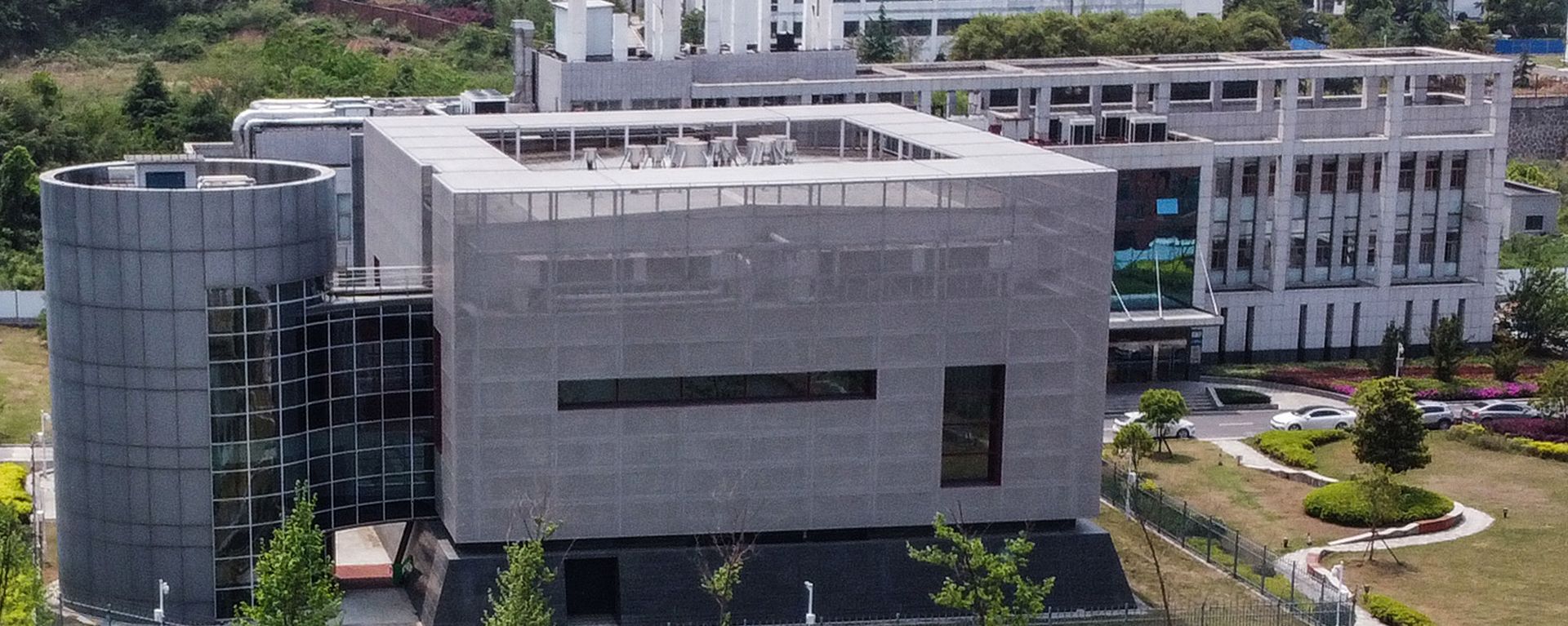 (FILES) This file photo taken on April 17, 2020 shows an aerial view of the P4 laboratory at the Wuhan Institute of Virology in Wuhan in China's central Hubei province (FILES) This file photo taken on April 17, 2020 shows an aerial view of the P4 laboratory at the Wuhan Institute of Virology in Wuhan in China's central Hubei province - Sputnik International, 1920, 04.06.2021