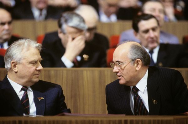 'Dry Law' Turns 35: Lessons Learned From Gorbachev’s Anti-Alcohol Campaign - Sputnik International