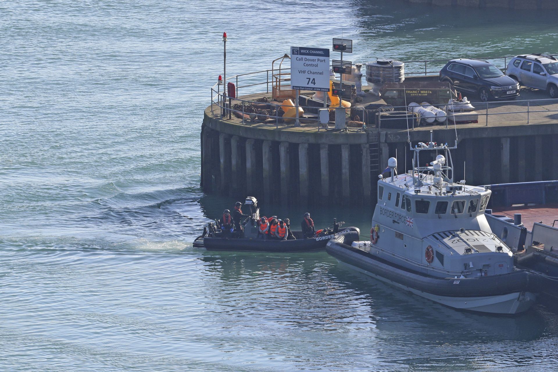 Illegal Rescue? UK Border Force Secretly Picked Up Channel Migrants in French Waters, Report Says Illegal Rescue? UK Border Force Secretly Picked Up Channel Migrants in French Waters, Report Says - Sputnik International, 1920, 05.06.2021