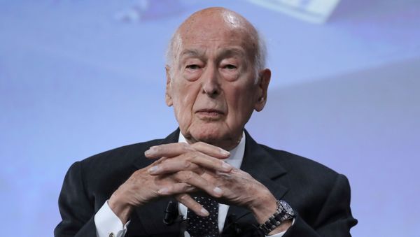 In this file photo taken on June 20, 2019 former French president Valery Giscard d'Estaing looks on at the conference of the fiftieth anniversary of the election of Georges Pompidou to the Presidency of the Republic, in Paris. - Sputnik International