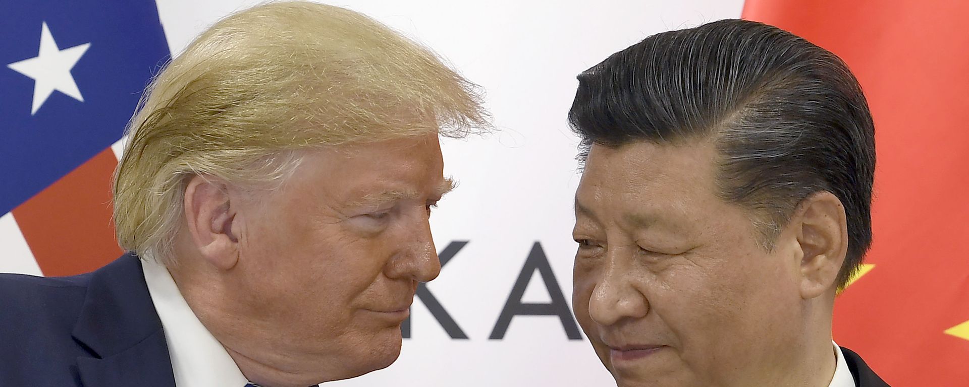 In this June 29, 2019, file photo, President Donald Trump, left, meets with Chinese President Xi Jinping during a meeting on the sidelines of the G-20 summit in Osaka, Japan. - Sputnik International, 1920, 09.04.2025