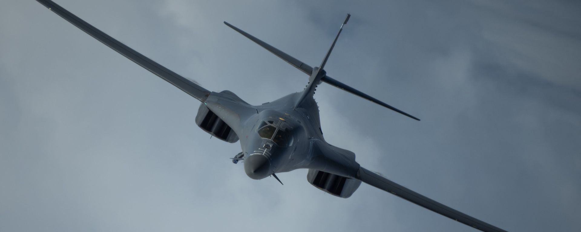 A 9th Expeditionary Bomb Squadron B-1B Lancer conducts a training mission in the vicinity of Japan where they integrated with Japan Air Self Defense Force assets, May 12, 2020. A 9th Expeditionary Bomb Squadron B-1B Lancer conducts a training mission in the vicinity of Japan where they integrated with Japan Air Self Defense Force assets, May 12, 2020. - Sputnik International, 1920, 07.10.2022