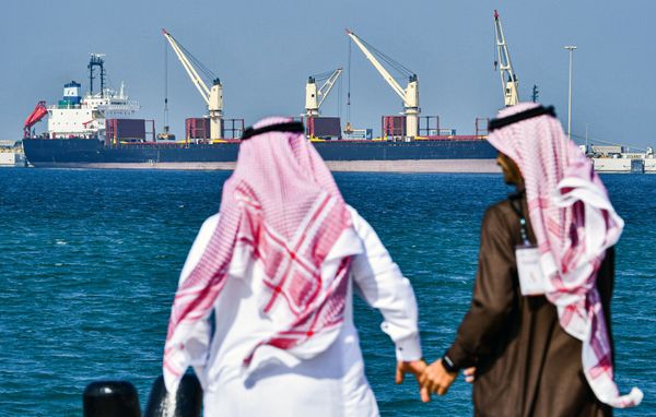 Riyadh Reportedly Buys Shares of Blue Chips, Oil Companies Amid Drop in Prices Caused by Pandemic Riyadh Reportedly Buys Shares of Blue Chips, Oil Companies Amid Drop in Prices Caused by Pandemic - Sputnik International