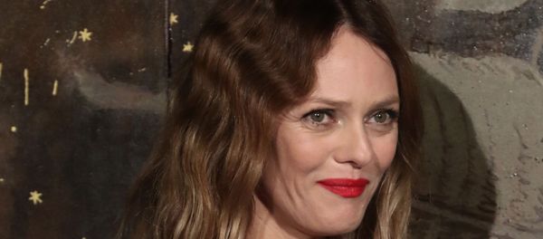 Vanessa Paradis during a photocall before the presentation of Chanel's Metiers d'Art collection, Wednesday, Dec.4, 2019 at the Grand Palais in Paris. Vanessa Paradis during a photocall before the presentation of Chanel's Metiers d'Art collection, Wednesday, Dec.4, 2019 at the Grand Palais in Paris. - Sputnik International