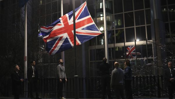 The Union flag is lowered and removed from outside of the European Parliament in Brussels, Friday, Jan. 31, 2020 - Sputnik International