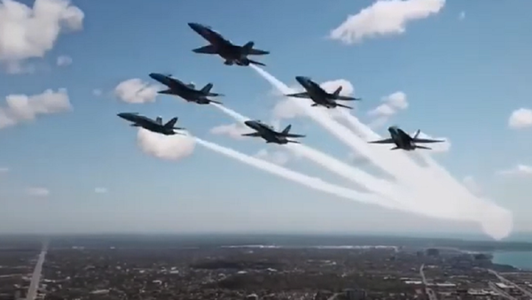 Drone Comes Dangerously Close to US Blue Angels During Detroit Flyover   - Sputnik International