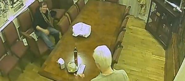Spy footage of Randy Credico and Julian Assange in the Ecuadorian Embassy Spy footage of Randy Credico and Julian Assange in the Ecuadorian Embassy - Sputnik International