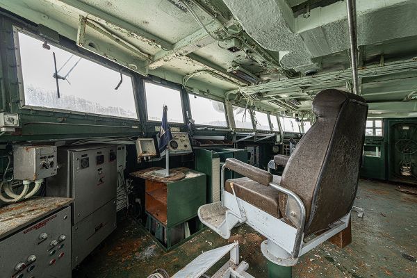 View of a nautical bridge of a French warship found at a ship cemetery by photographer Bob Thissen View of a nautical bridge of a French warship found at a ship cemetery by photographer Bob Thissen - Sputnik International