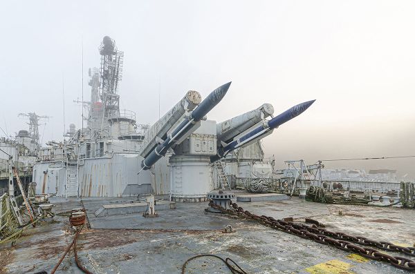 View of missiles atop the French anti-air cruiser Colbert discovered by photographer Bob Thissen View of missiles atop the French anti-air cruiser Colbert discovered by photographer Bob Thissen - Sputnik International